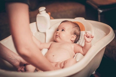 Гігієнічний догляд за дитиною грудного віку